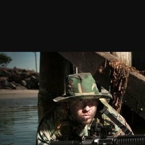 Meet your Posher, Troy